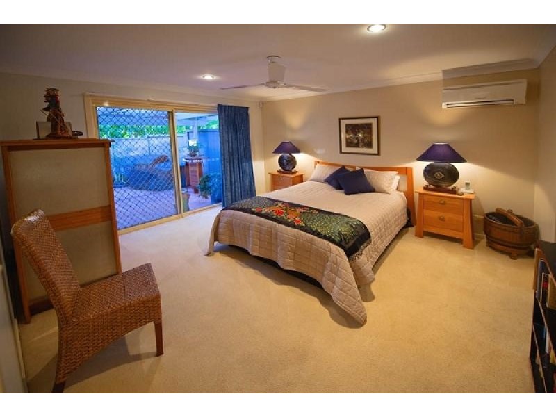 2 Outrigger Drive, Robina QLD 4226