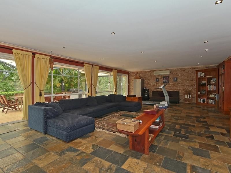 78 Harry Mills Drive, Worongary QLD 4213