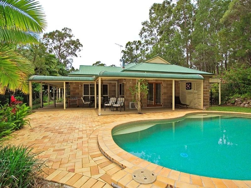 13 Isla Ct, Bonogin QLD 4213