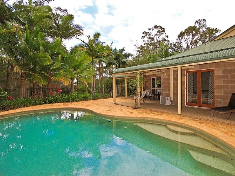 13 Isla Ct, Bonogin QLD 4213