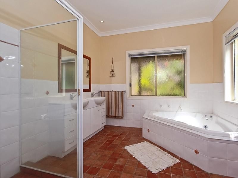 13 Isla Ct, Bonogin QLD 4213