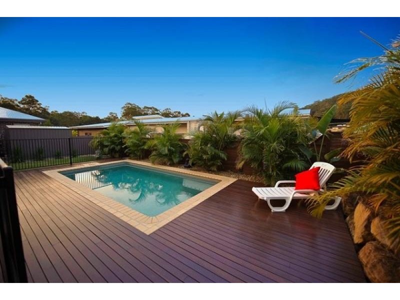 3 Emerson Drive, Bonogin QLD 4213