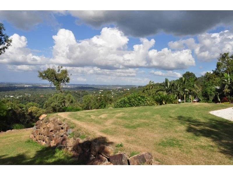 48 Glenrowan Drive, Tallai QLD 4213