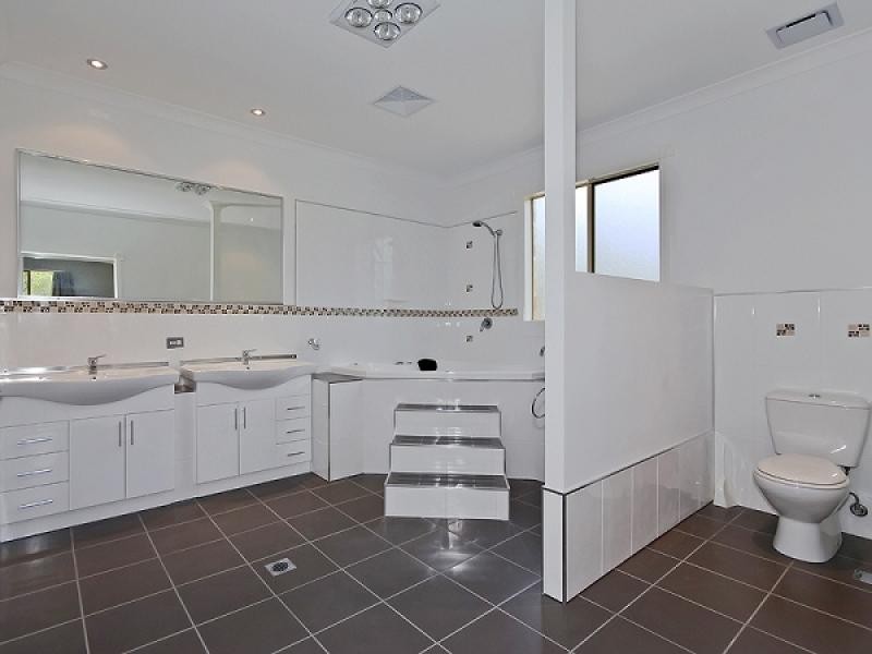 5 Charland Court, Worongary QLD 4213