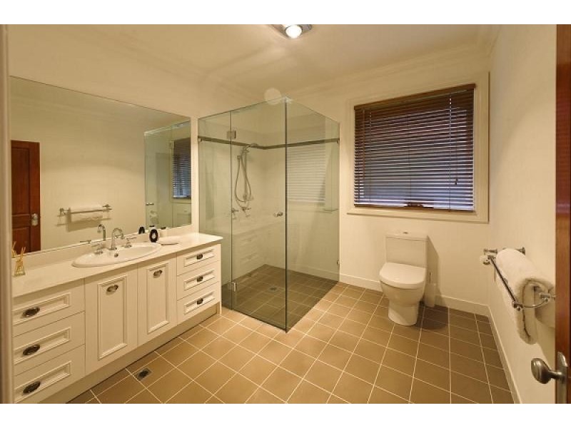14 Fairy Wren Court, Bonogin QLD 4213