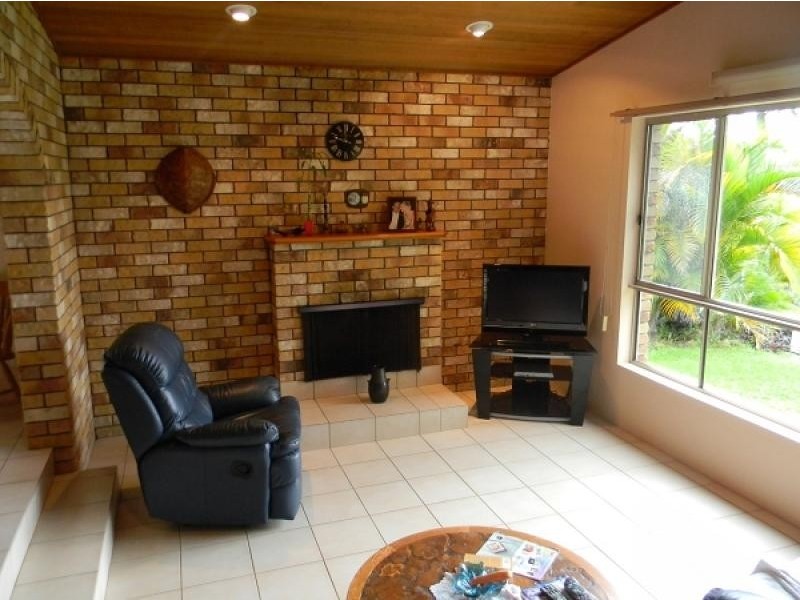 9 Carl Lentz Court, Worongary QLD 4213