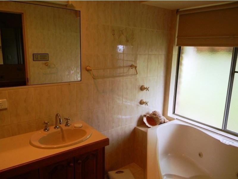 9 Carl Lentz Court, Worongary QLD 4213