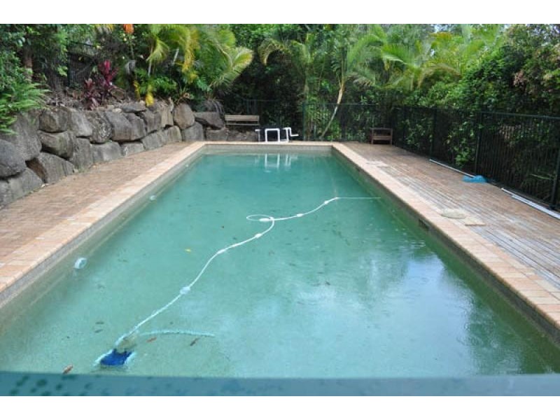 136 Strawberry Road, Mudgeeraba QLD 4213