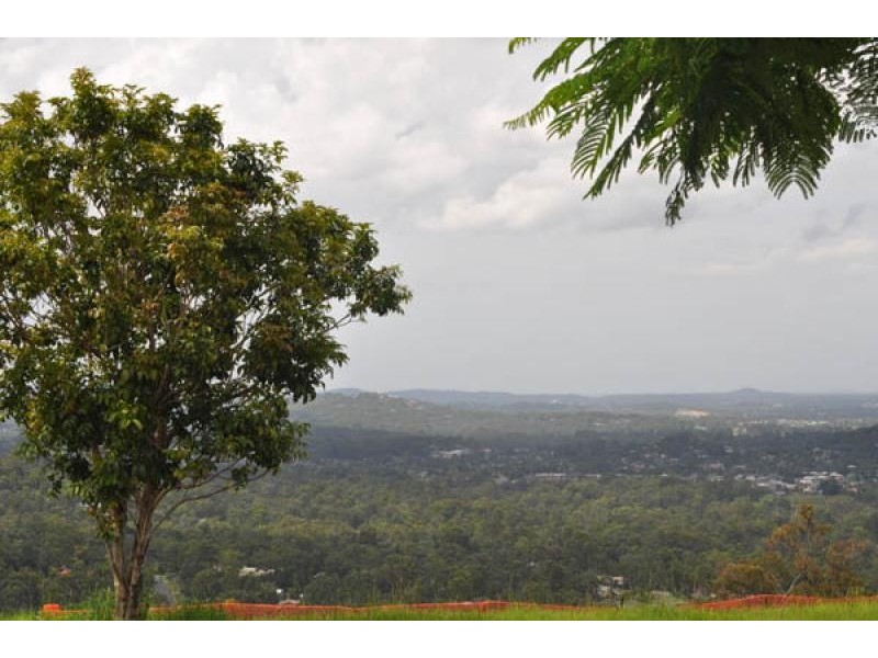 136 Strawberry Road, Mudgeeraba QLD 4213