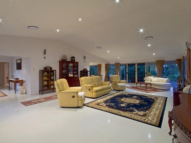 34 Walker Drive, Worongary QLD 4213