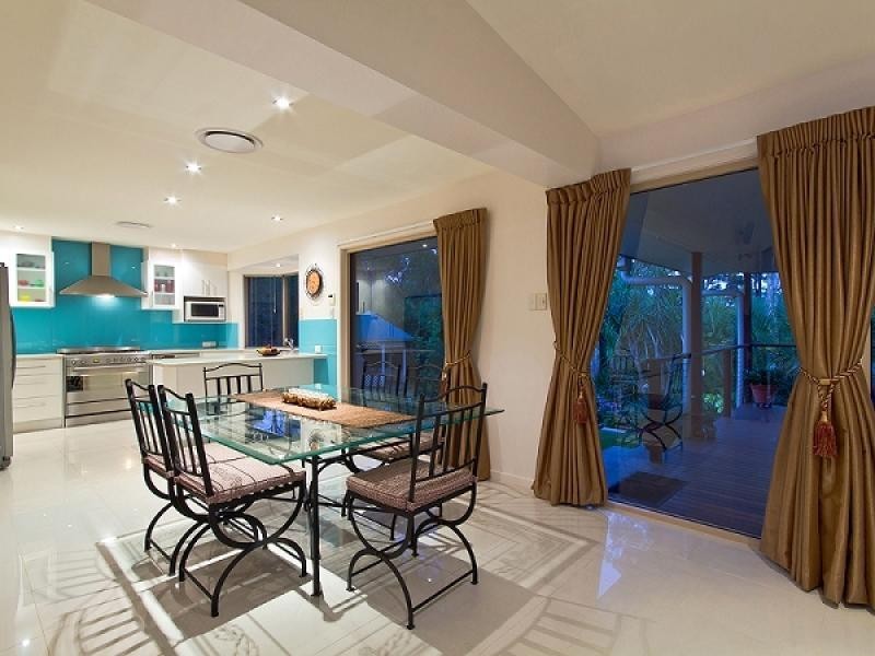 34 Walker Drive, Worongary QLD 4213