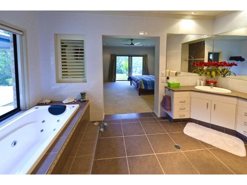 130 Smith Road, Bonogin QLD 4213