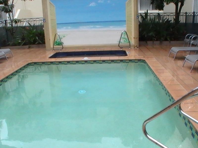 Unit 4/21 Peerless Avenue, Mermaid Beach QLD 4218