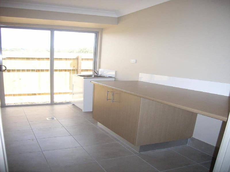 4 KERSHAN STREET, Mudgeeraba QLD 4213