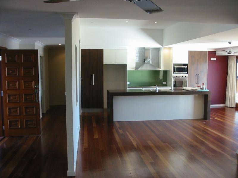 5 SAVOY DRIVE, Broadbeach Waters QLD 4218