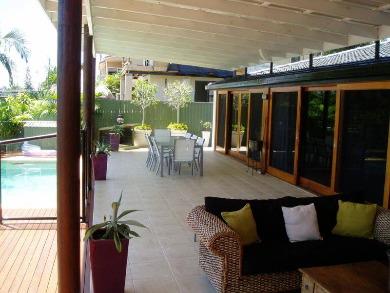 5 SAVOY DRIVE, Broadbeach Waters QLD 4218