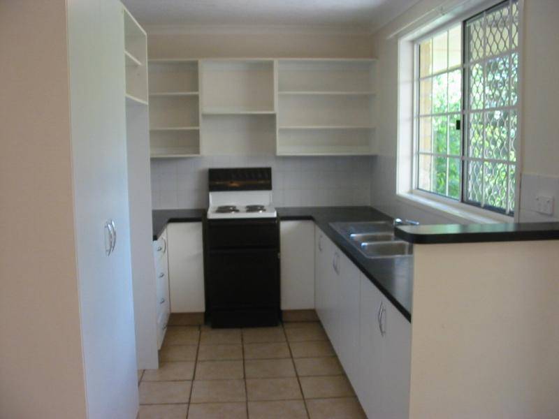77 SAVOY DRIVE, Broadbeach Waters QLD 4218