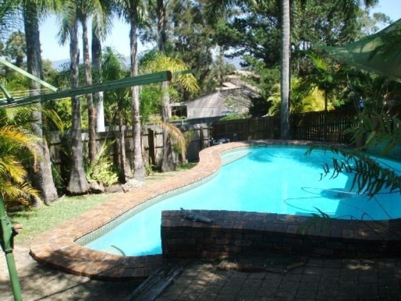 5 MURRUMBA DRIVE, Ashmore QLD 4214