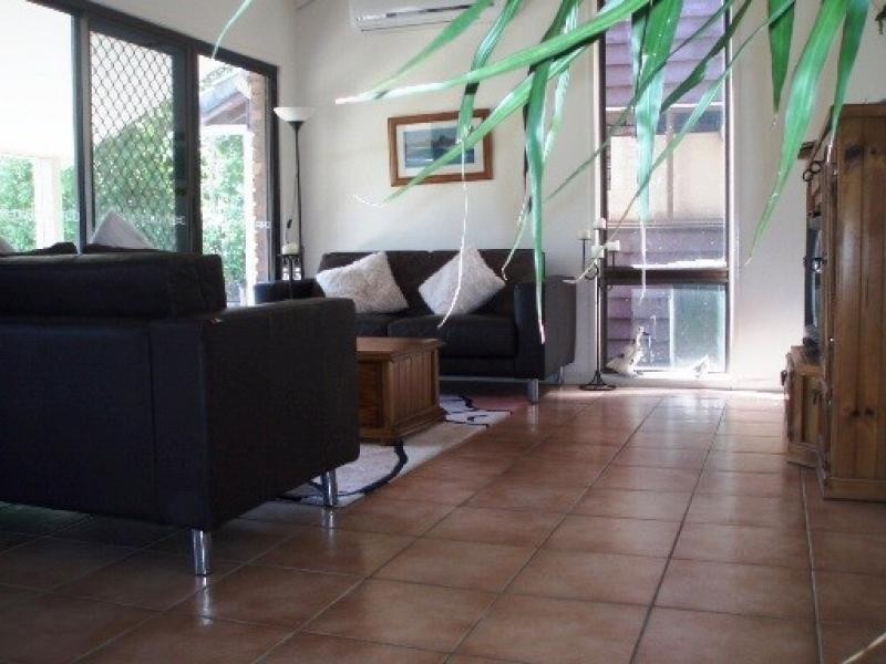 5 MURRUMBA DRIVE, Ashmore QLD 4214