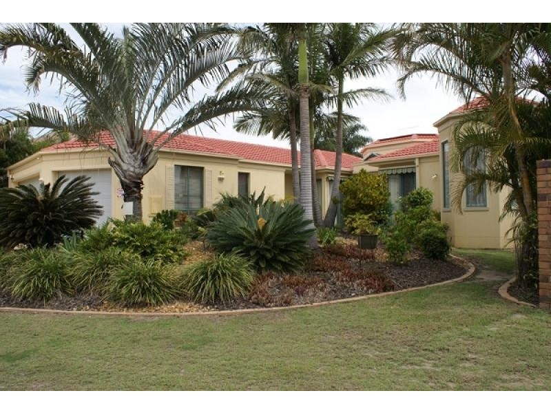 6 CRESTMORE COURT, Mermaid Waters QLD 4218