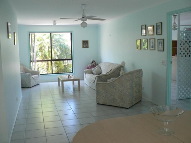 4 DOROTHY PLACE, Varsity Lakes QLD 4227