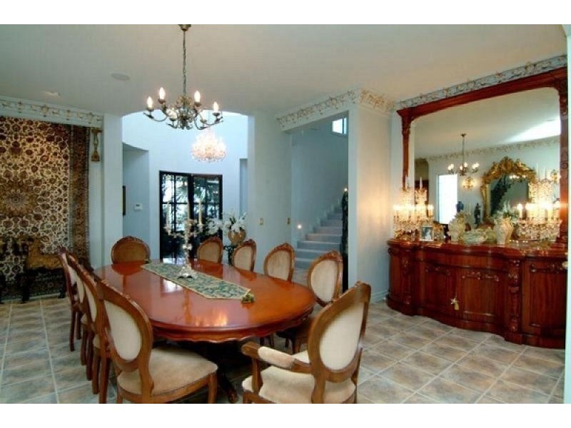 9 IPSLEY DRIVE, Broadbeach Waters QLD 4218