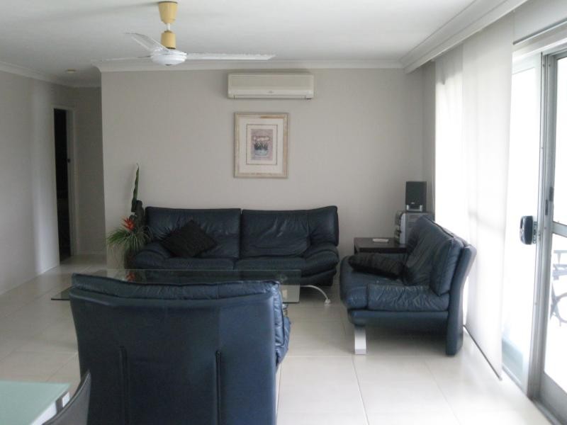 18 HAVANA KEY, Broadbeach Waters QLD 4218