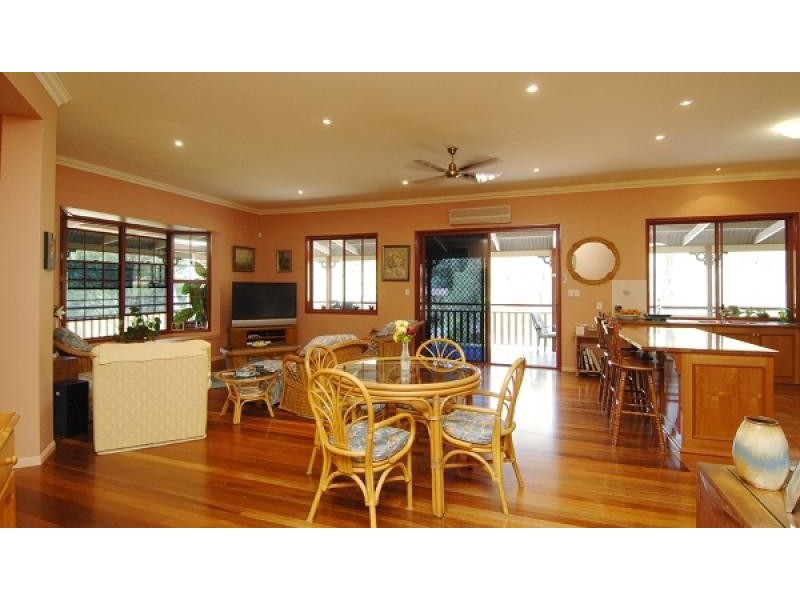 27 NATURE VALLEY COURT, Tallai QLD 4213