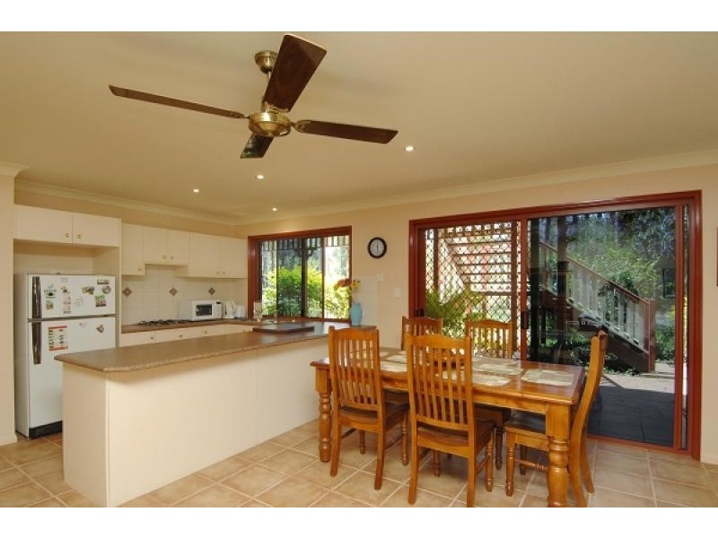 27 NATURE VALLEY COURT, Tallai QLD 4213