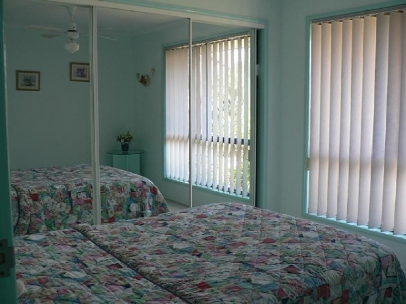 4 DOROTHY PLACE, Varsity Lakes QLD 4227