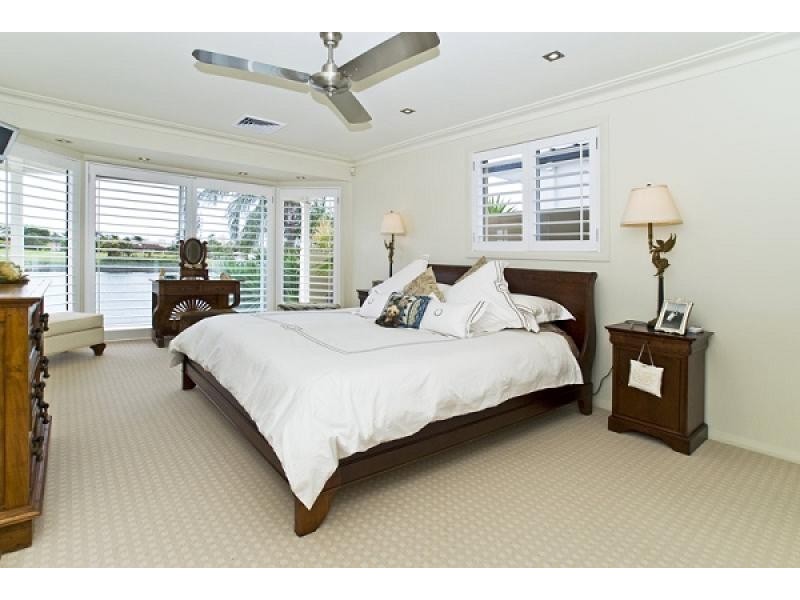 41 FURLONG STREET, Broadbeach Waters QLD 4218