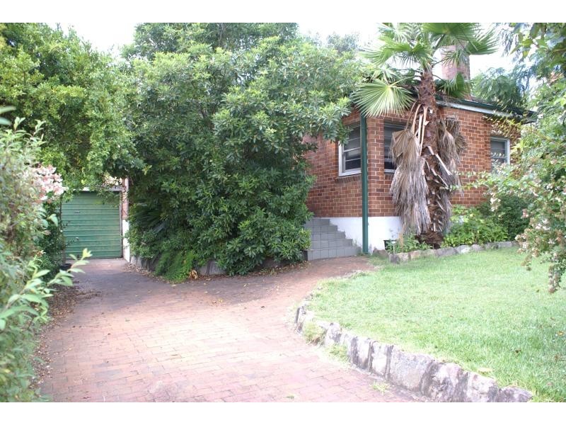 8 LAKE STREET, North Parramatta NSW 2151