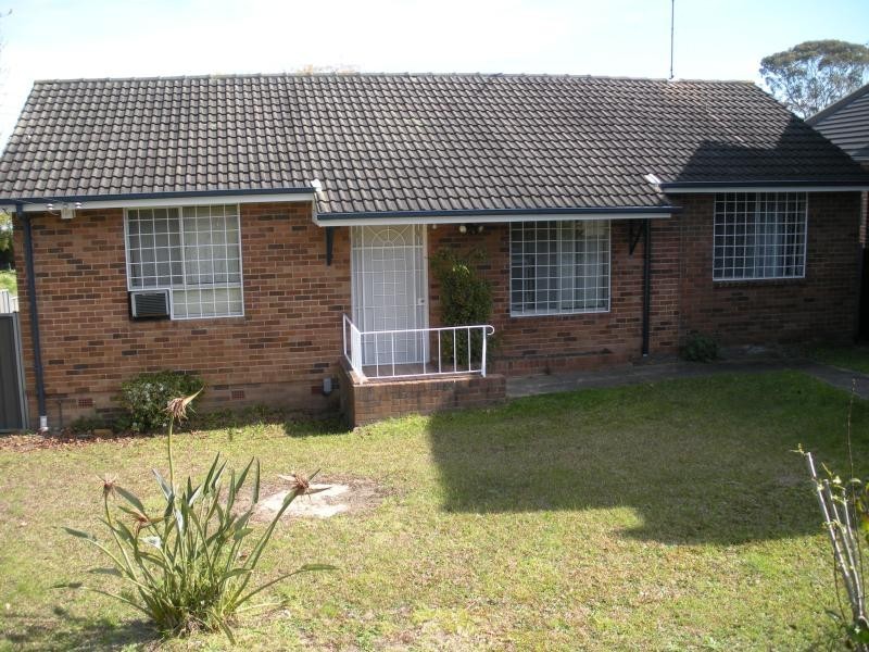 74 GOLLAN AVENUE, Oatlands NSW 2117