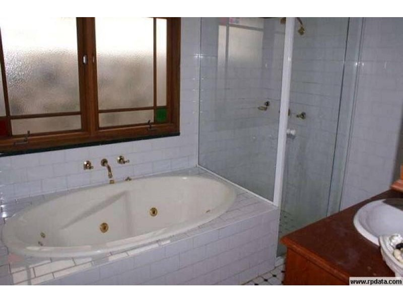 24 Allambie Avenue, Northmead NSW 2152