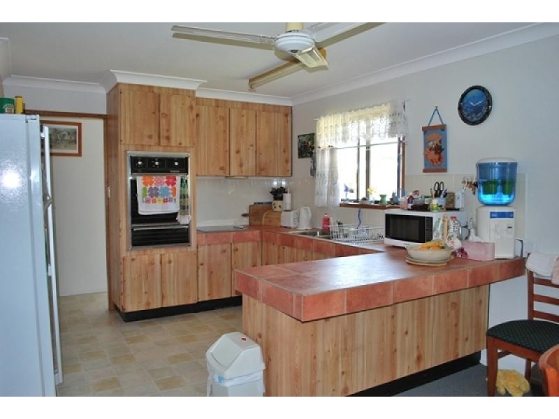 24 Stevenson Street, Kepnock QLD 4670