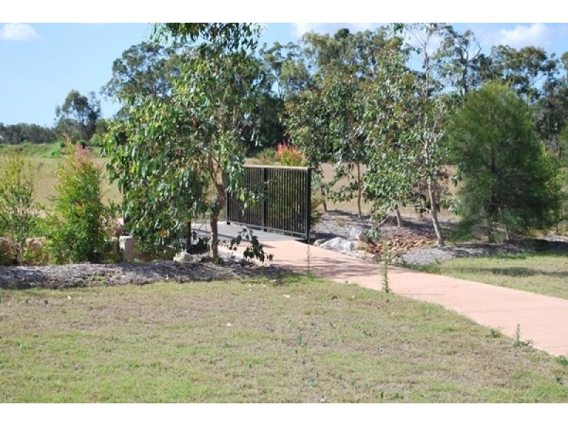 26 Neville Drive, Branyan QLD 4670