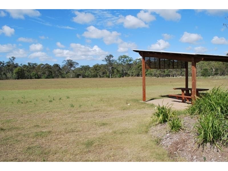 26 Neville Drive, Branyan QLD 4670
