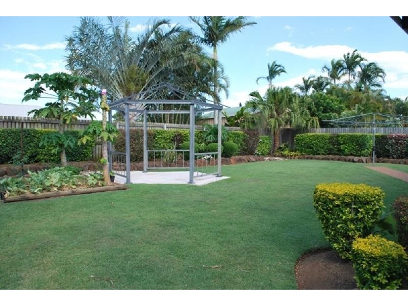 8 Maike Street, Kalkie QLD 4670