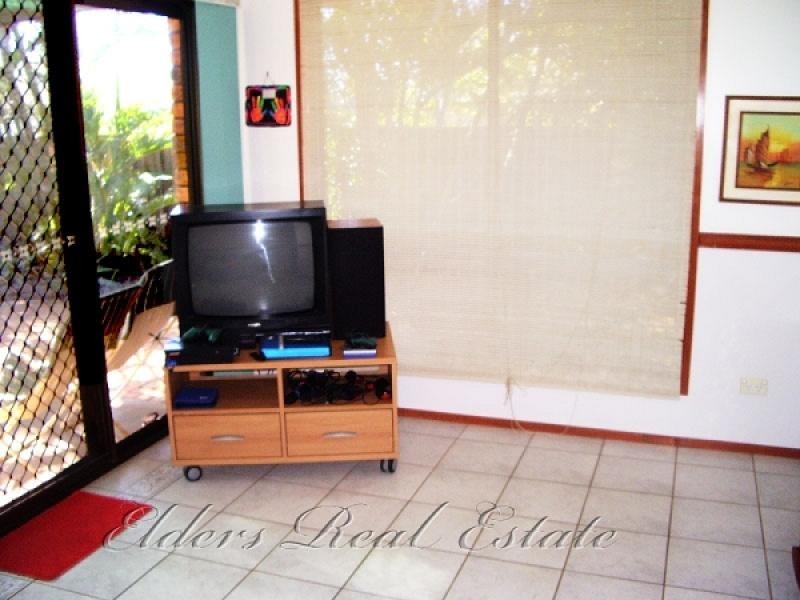 201 Atkinsons Rd, Elliott Heads QLD 4670