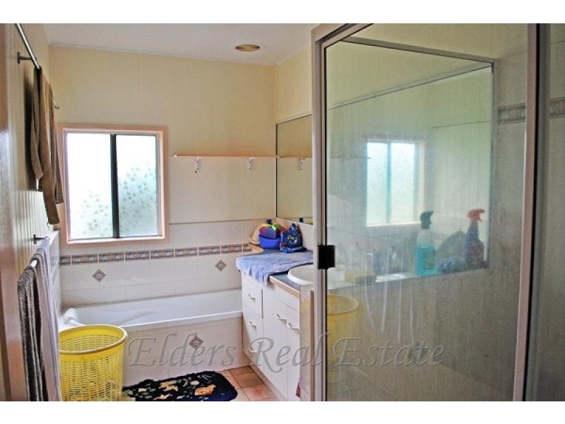 38 Anderson Street, Avenell Heights QLD 4670