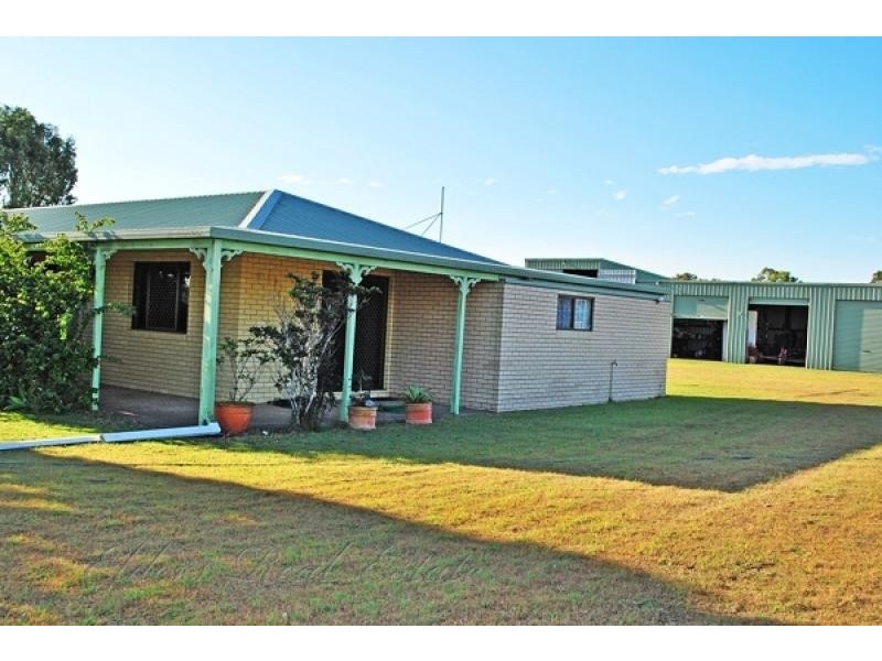 25 Clarrys Lane, Avondale QLD 4670