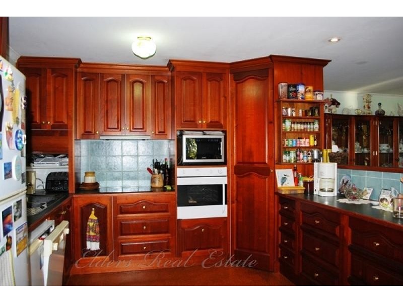 25 Clarrys Lane, Avondale QLD 4670