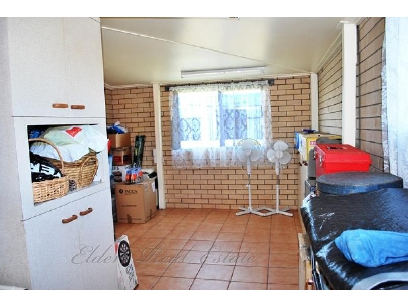 25 Clarrys Lane, Avondale QLD 4670