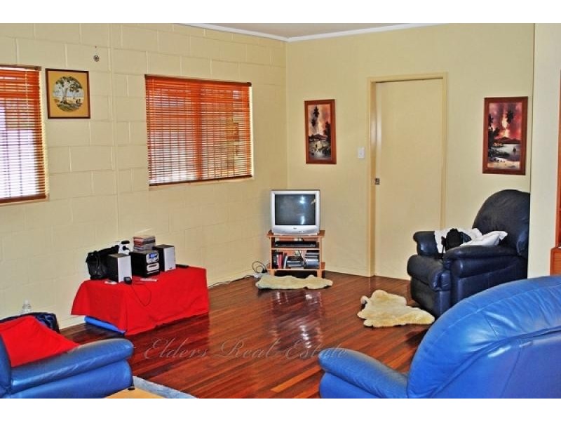 42 McCracken, Walkervale QLD 4670