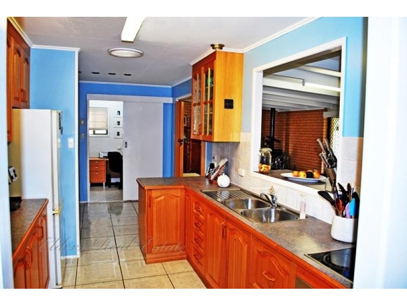 47 Sinclair St., Avenell Heights QLD 4670