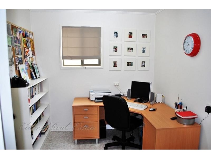 47 Sinclair St., Avenell Heights QLD 4670