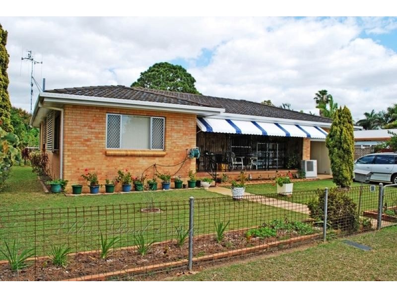 11 Redmond St, Avenell Heights QLD 4670