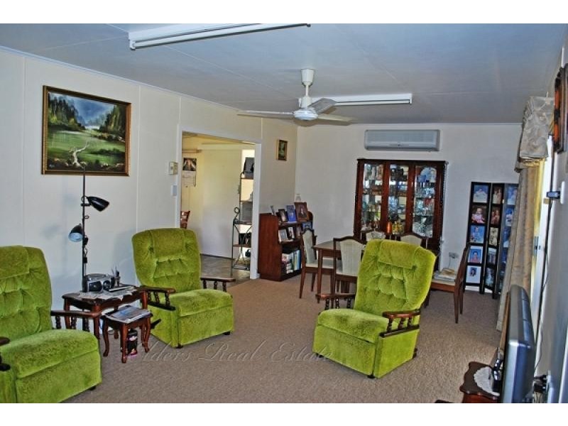 11 Redmond St, Avenell Heights QLD 4670