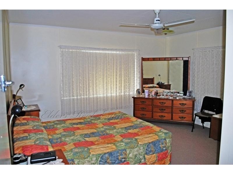 11 Redmond St, Avenell Heights QLD 4670