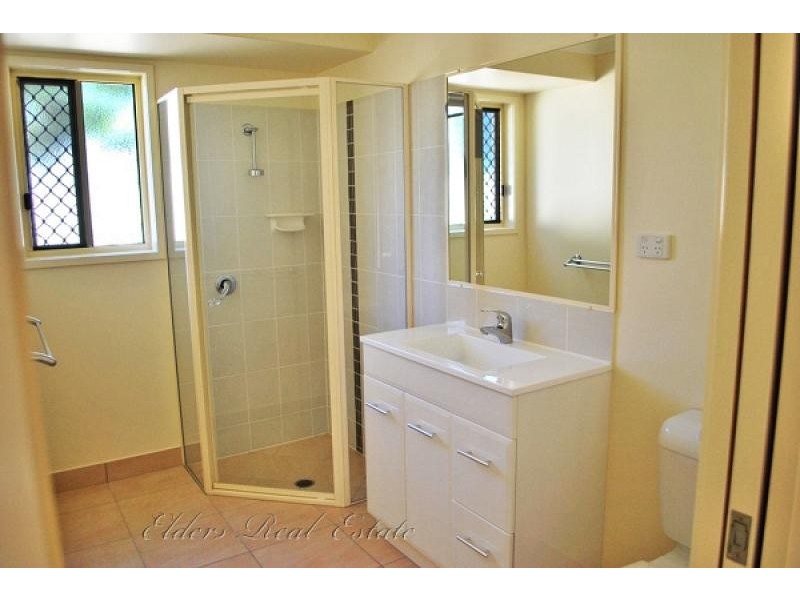 Unit 2, 26 Dunn Road, Avenell Heights QLD 4670